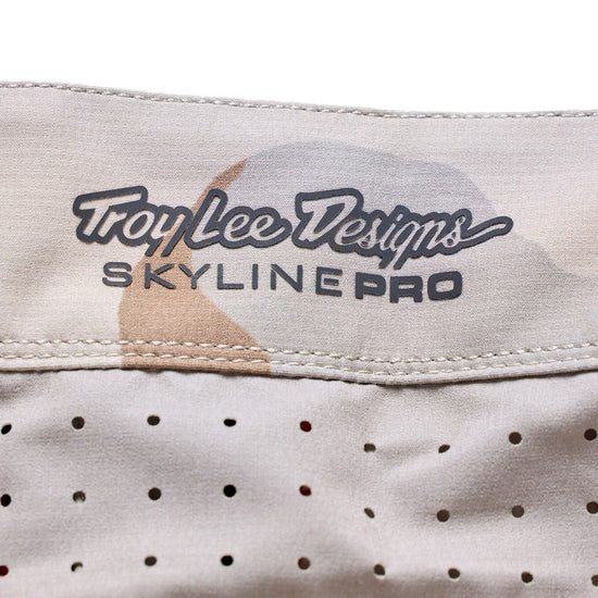 Spodenki TROY LEE DESIGNS SKYLINE PRO FLOW CAMO Pumice z wkładką BN3TH