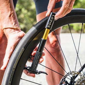 Pompe à Main LEZYNE PRESTA POCKET DRIVE Noir