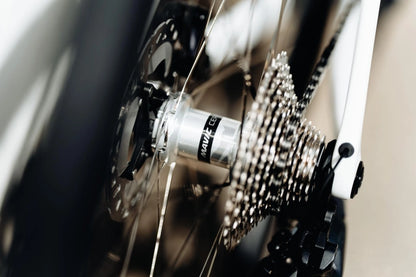 Roue Arrière MAVIC COSMIC SLR 45 Tubeless Ready (Center Lock) Noir/Argent