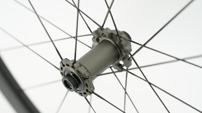Paire de Roues SCOM AERO 50/62 Tubeless Ready (Center Lock)