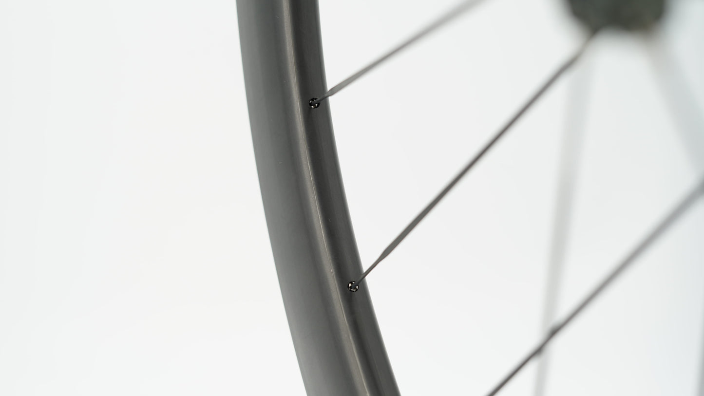 Pár kol SCOM ULTRA + Tubeless Ready (Center Lock)