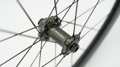 Paires de Roues SCOM ULTRA 50 Tubeless Ready (Center Lock)