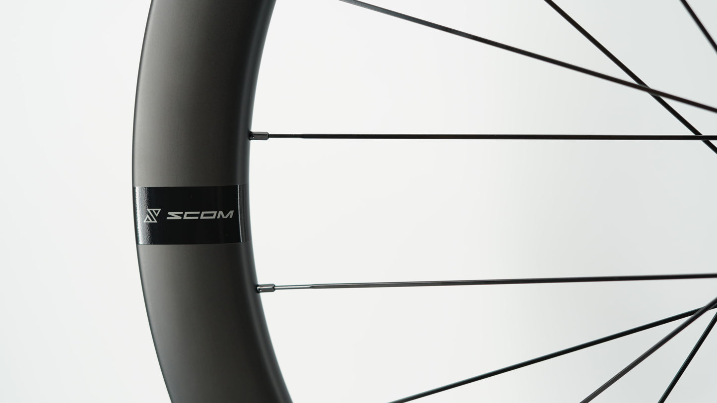 Pár kol SCOM CORSA 45 Tubeless Ready (Center Lock)
