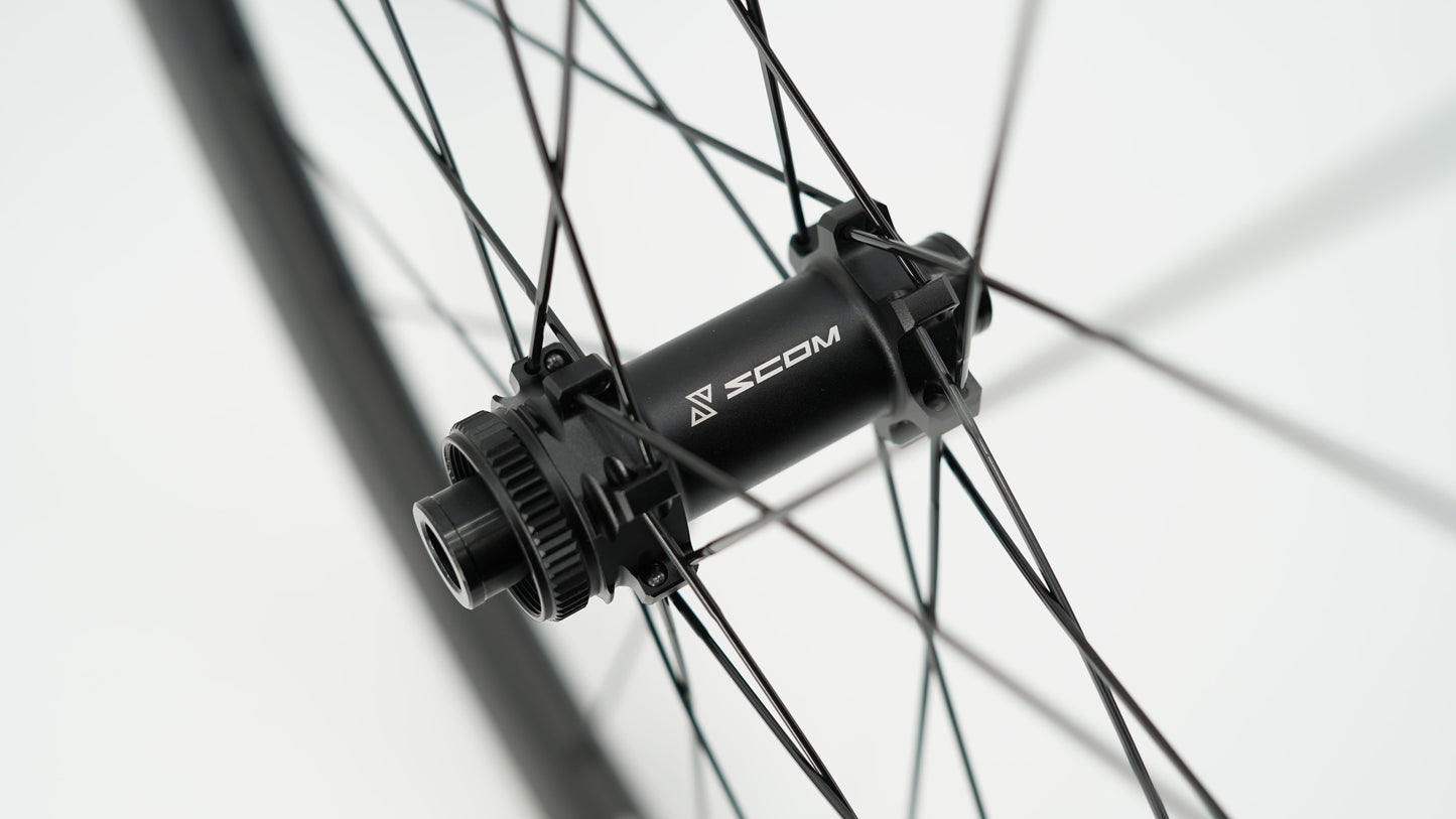 Pár kol SCOM CORSA 45 Tubeless Ready (Center Lock)