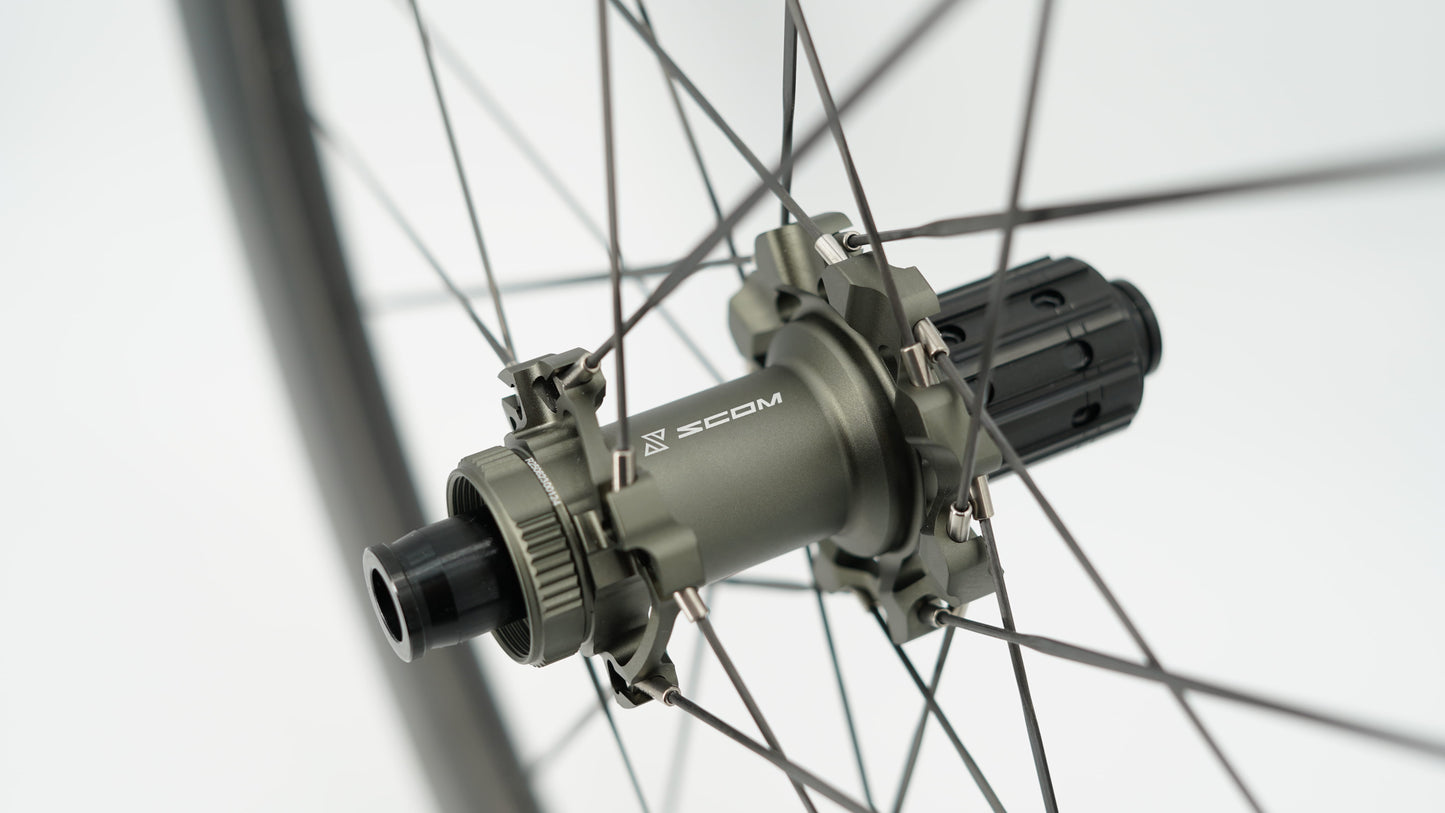 Pár kol SCOM ULTRA + Tubeless Ready (Center Lock)