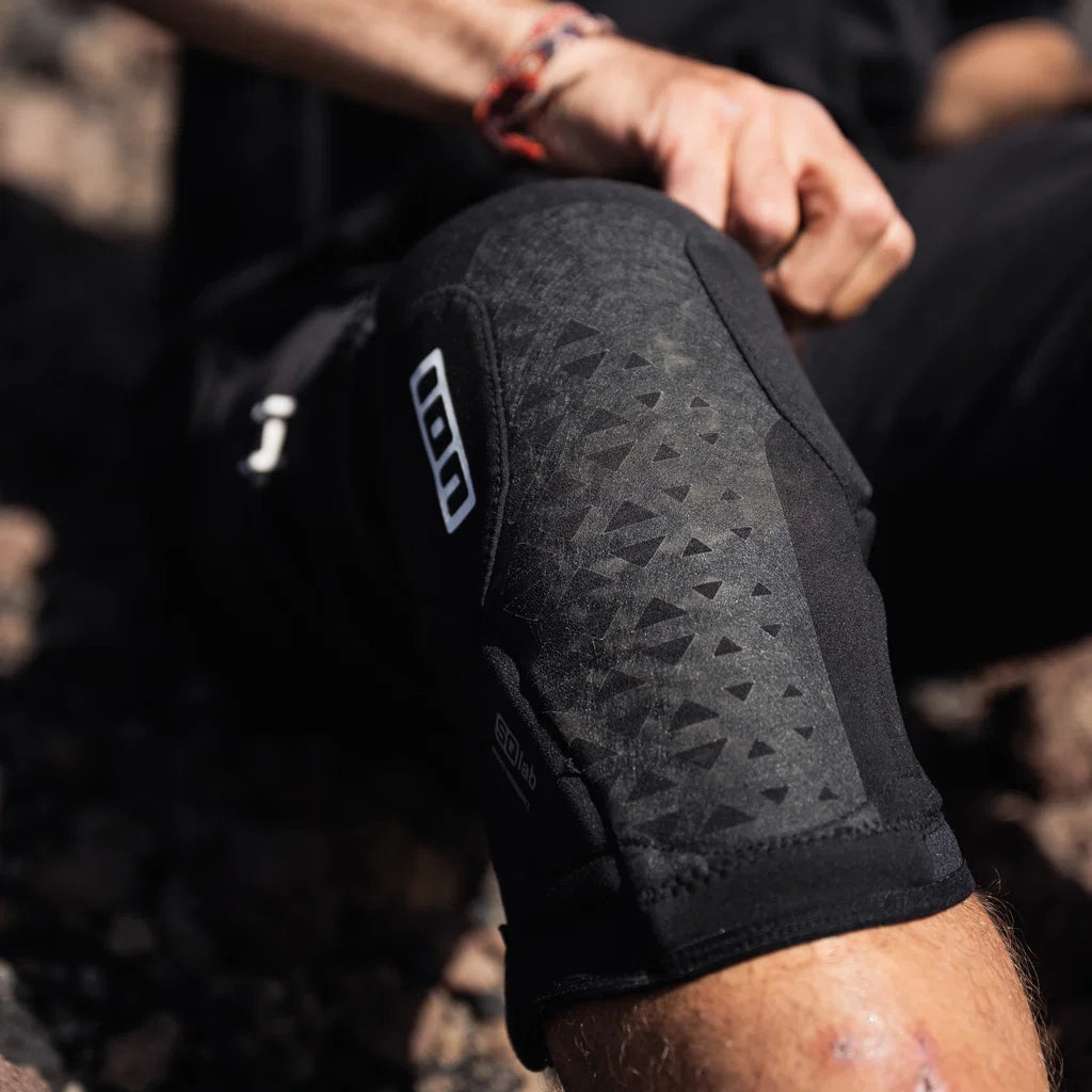 ION K-Pact Unisex Knæbeskyttere Sort