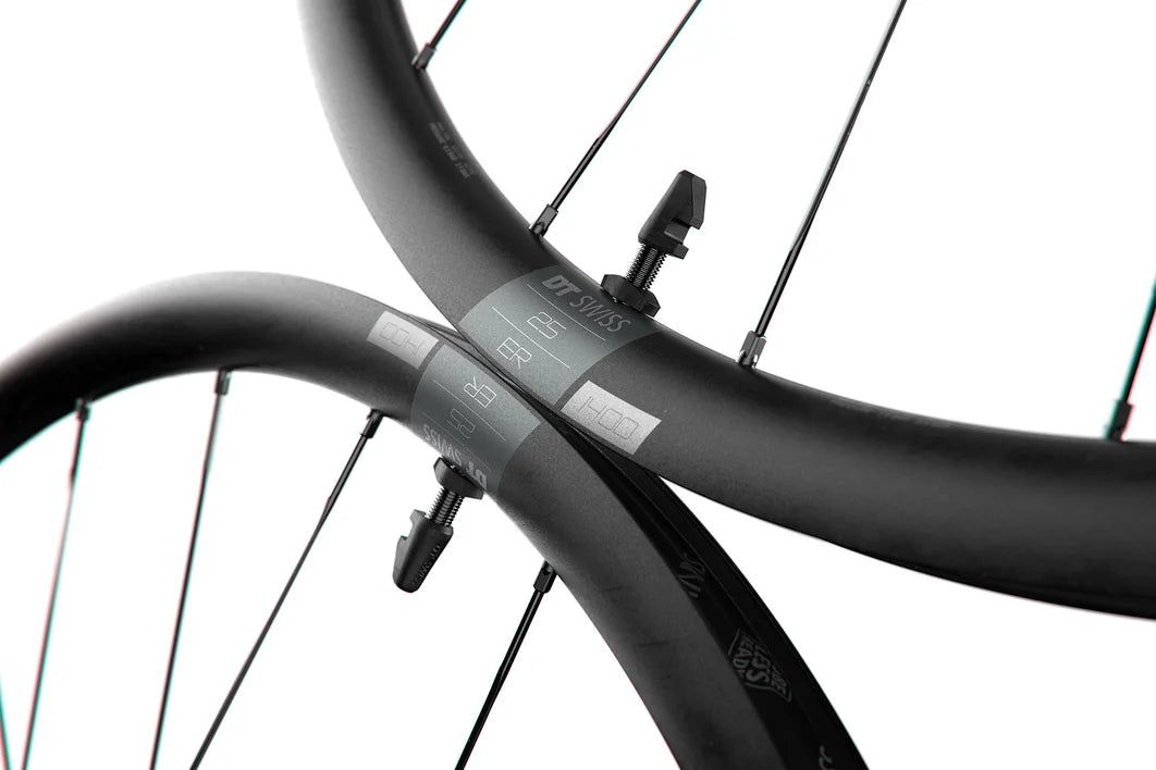 Přední kolo DT SWISS ER 1400 DICUT 25 DISC Tubeless Ready (Center Lock)