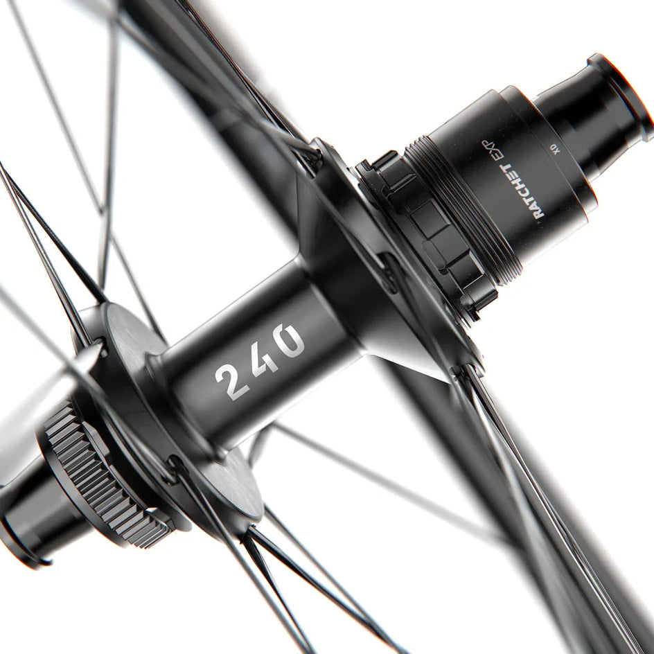 Para kół DT SWISS GRC 1400 DICUT 50 DISC przystosowanych do jazdy bezdętkowej (Centerlock)