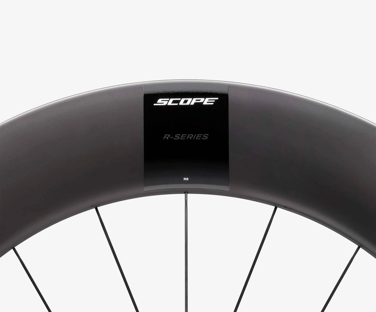 Détail moyeu SCOPE Race R8T