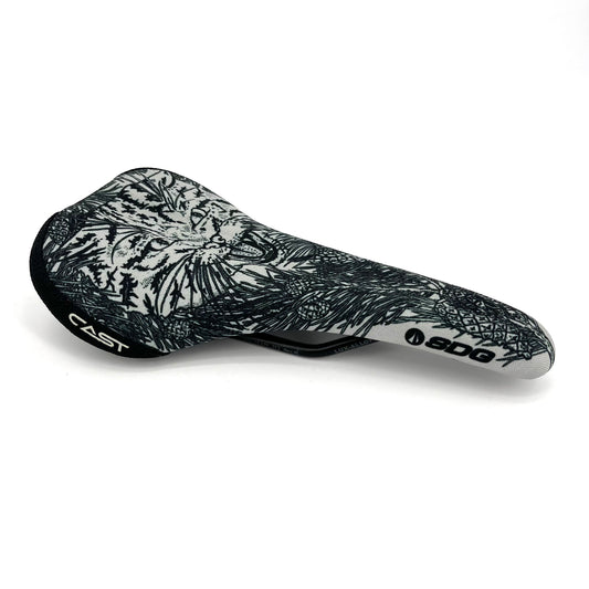 CAST SCOTTISH WILDCAT Kriss Kyle Signature Rails Lux Alloy sedlo