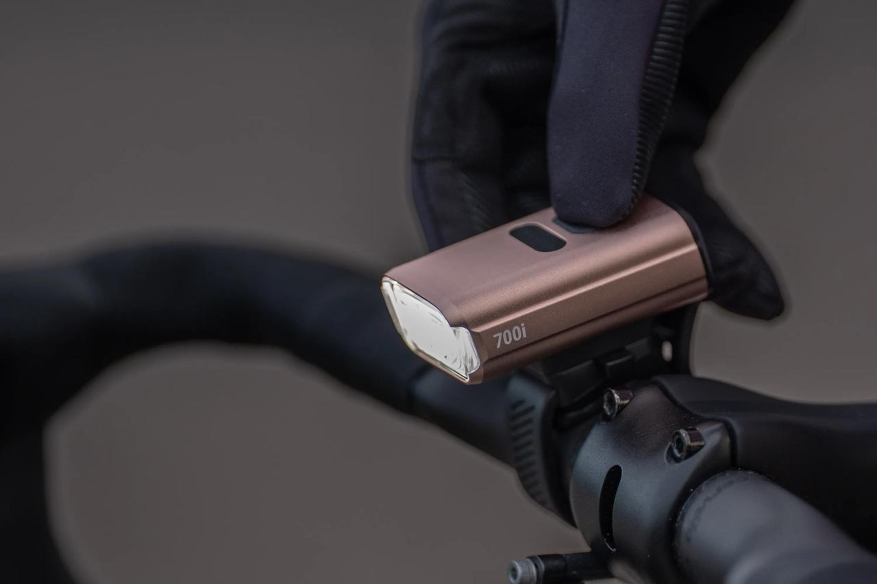 Éclairage Avant BBB NANOSTRIKE 700i Rose