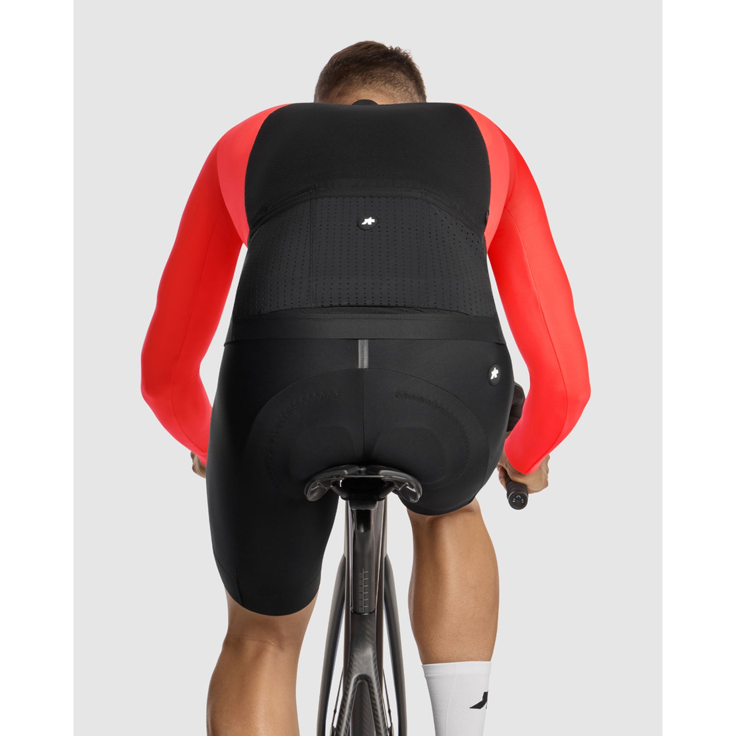 ASSOS EQUIPE R S11 LollyRed Bunda bez rukávů