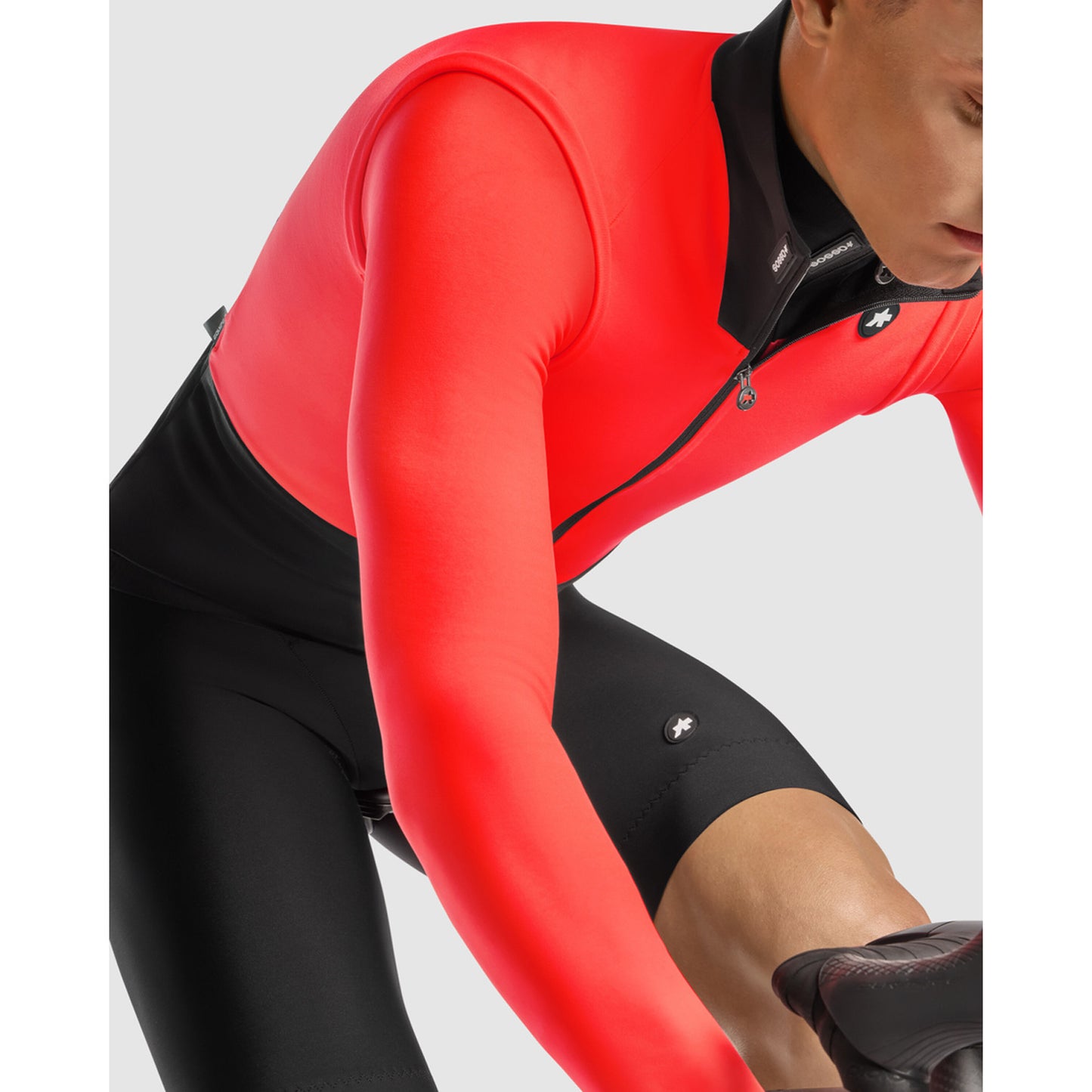 ASSOS EQUIPE R S11 LollyRed Bunda bez rukávů