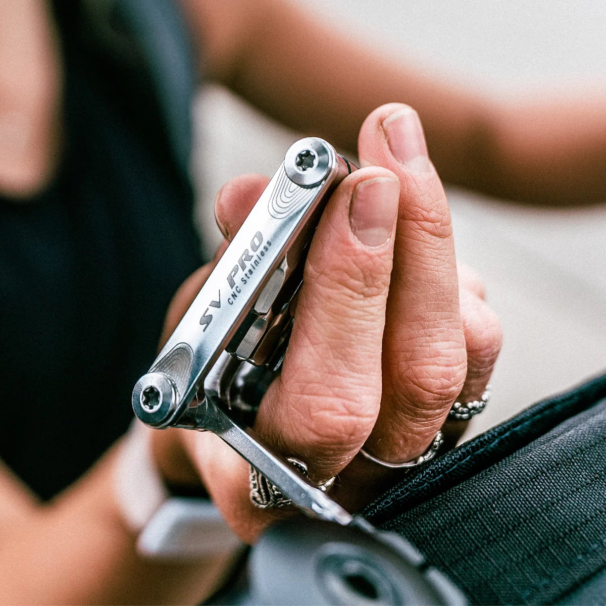 Multi-Outils LEZYNE SV PRO 13 Argent