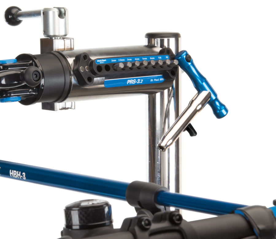 Park Tool QTH-1 montée sur un pied-support d'atelier