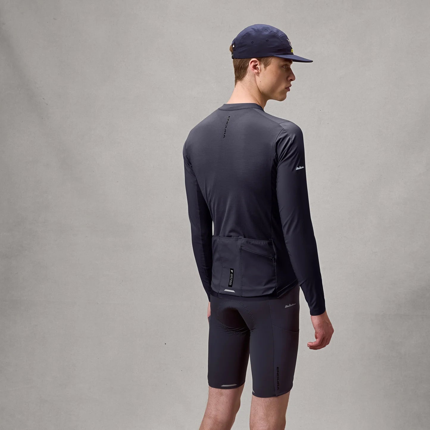 Maillot ENDURA ALLTRACK RIDE Manches Longues Carbon Gris