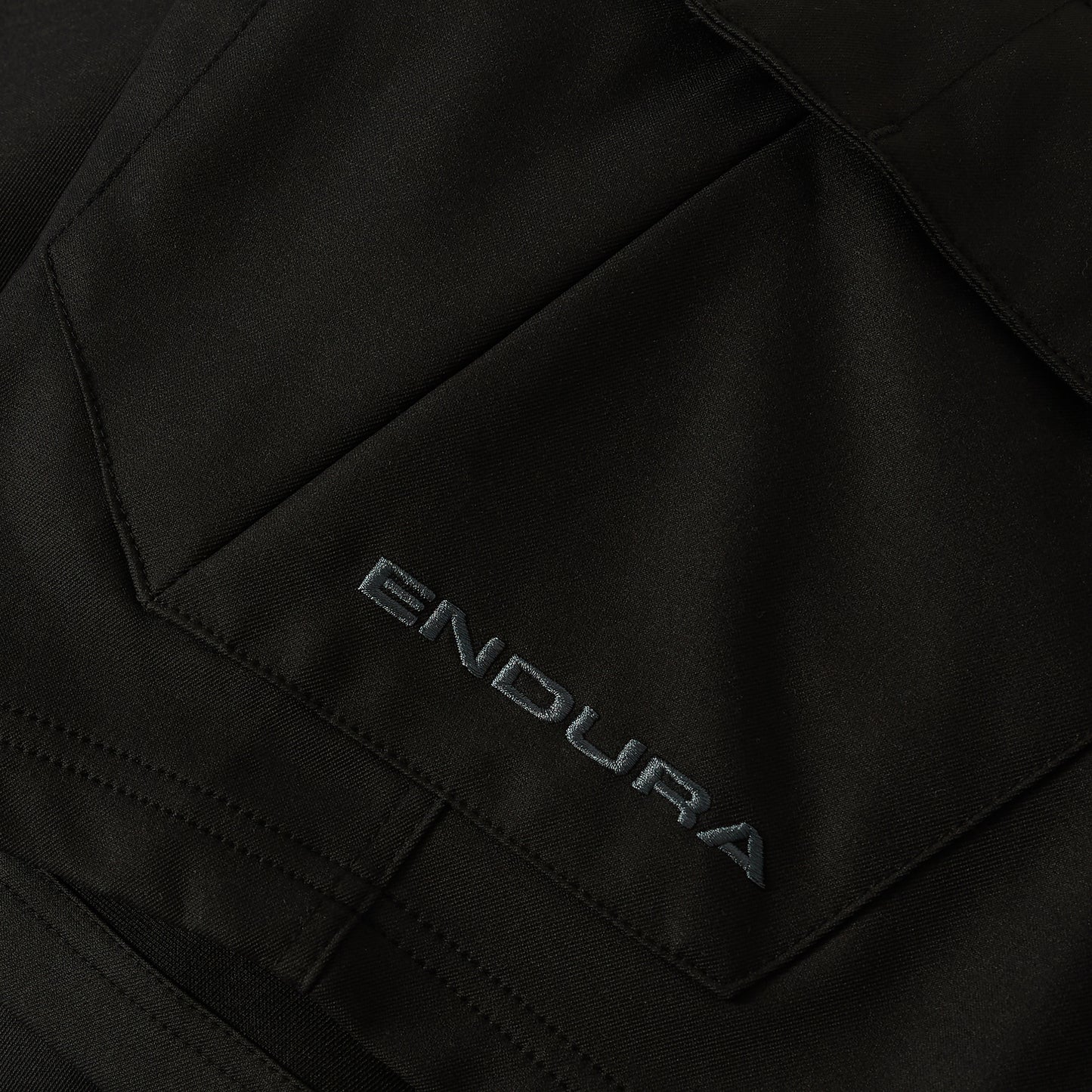 ENDURA LOOP CARGO šortky černé