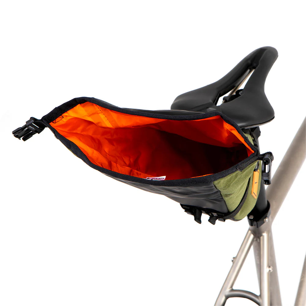 Sedlová brašna RESTRAP SADDLE PACK 2,5 l, olivová