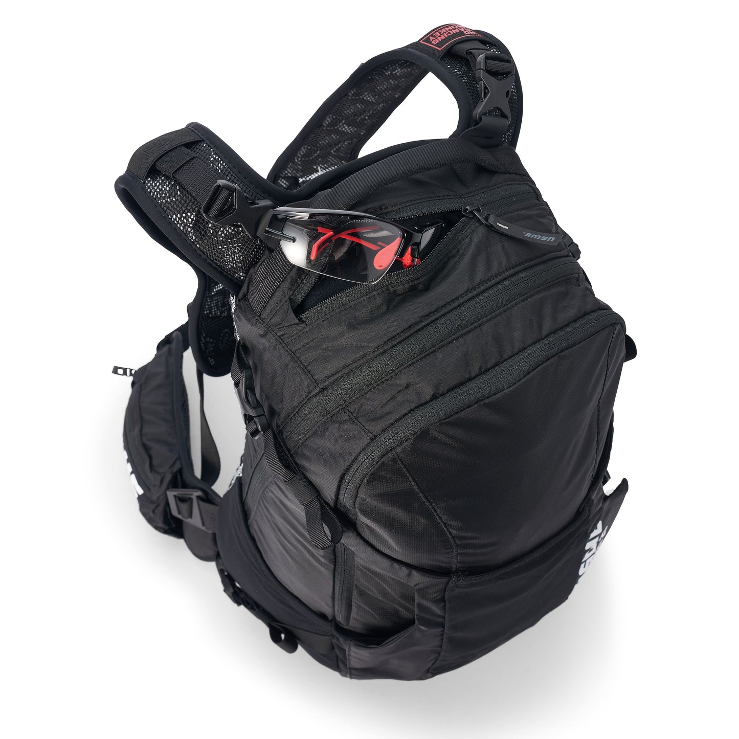 Batoh USWE SHRED 16 l, černý