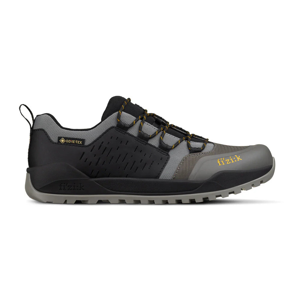 Buty do kolarstwa górskiego FIZIK TERRA ERGOLACE GTX FLAT, szaro-czarne
