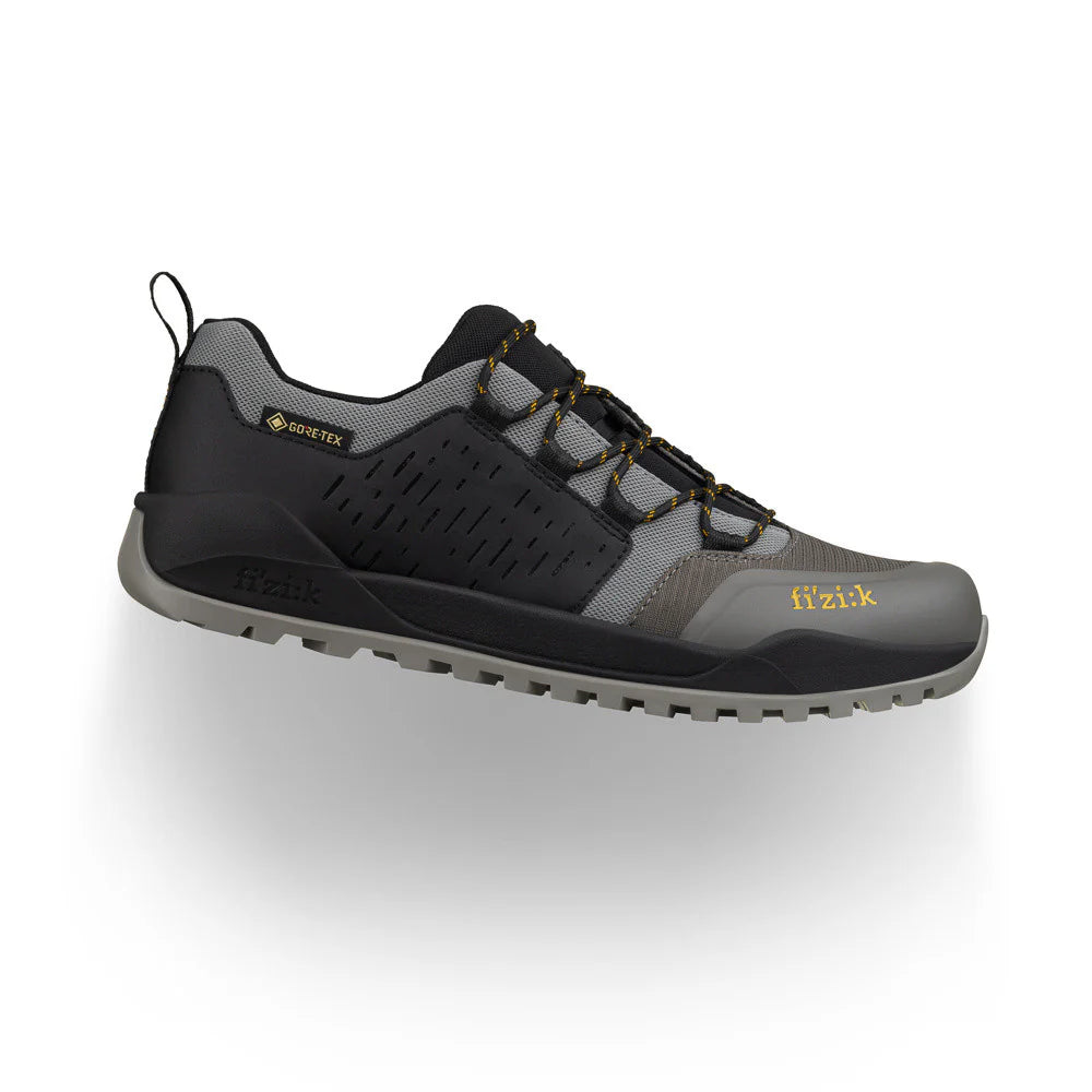 Buty do kolarstwa górskiego FIZIK TERRA ERGOLACE GTX FLAT, szaro-czarne