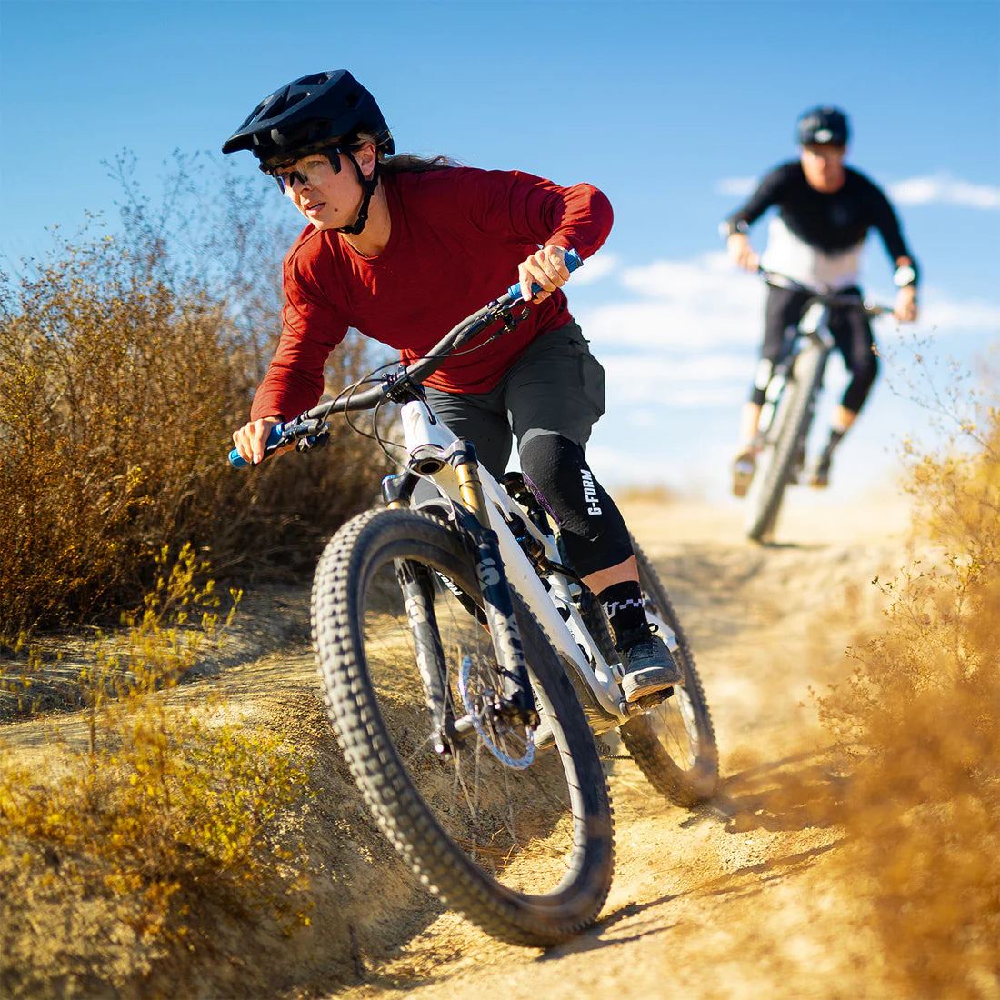 Nakolanniki G-FORM TERRA czarne