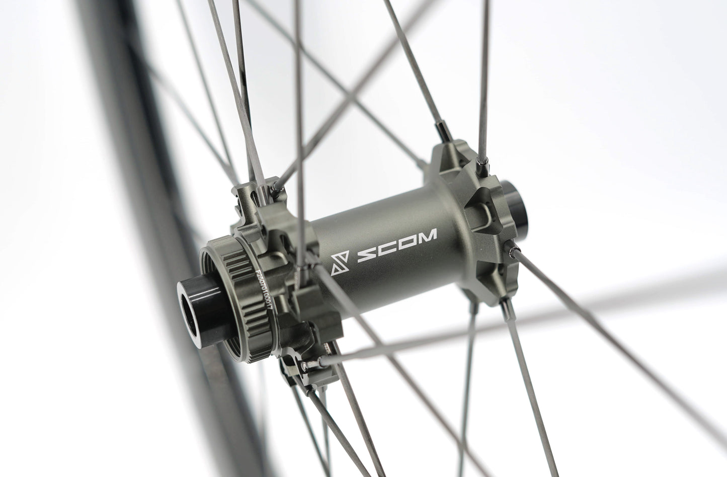 Pár kol SCOM ULTRA Tubeless Ready (Center Lock)