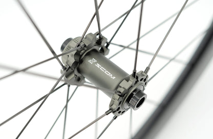 Paires de Roues SCOM ULTRA 62 Tubeless Ready (Center Lock)