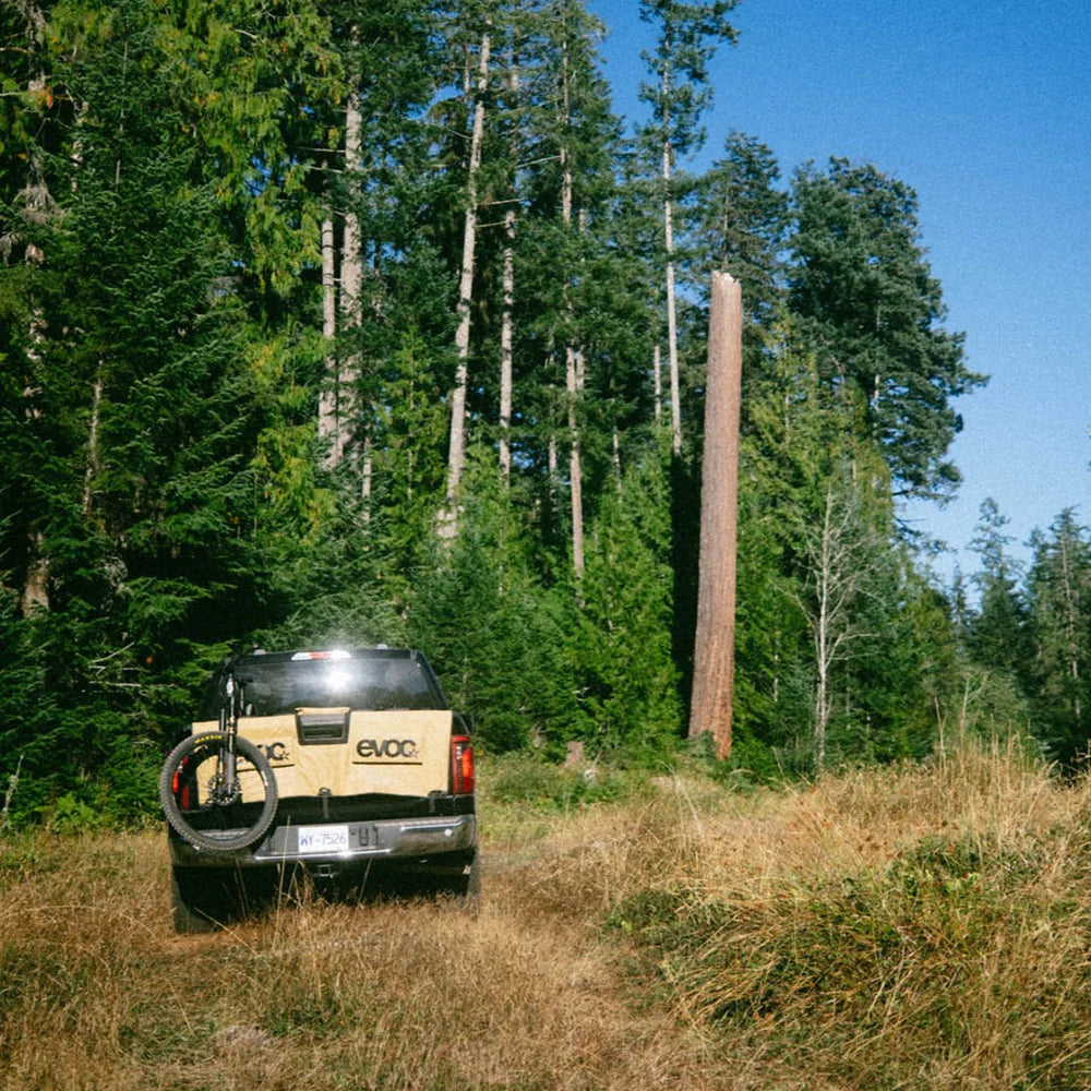 Chránič zadních dveří EVOC TAILGATE PAD Beige