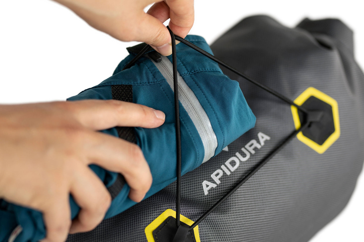 Torba na kierownicę APIDURA EXPEDITION HANDLEBAR PACK 9 L czarna
