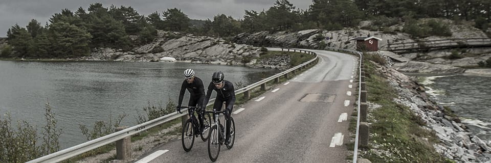 Hvordan træner man og gør fremskridt på en landevejscykel?