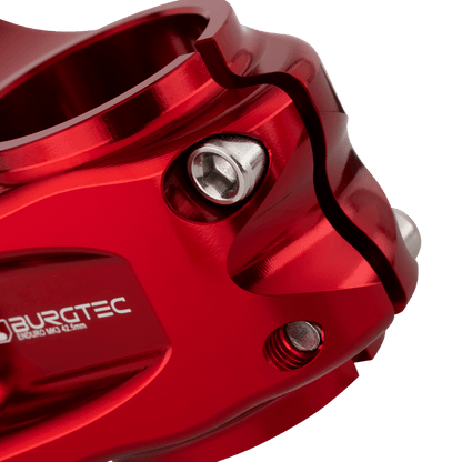 Potence BURGTEC ENDURO MK3 Rouge — détail du serrage du pivot