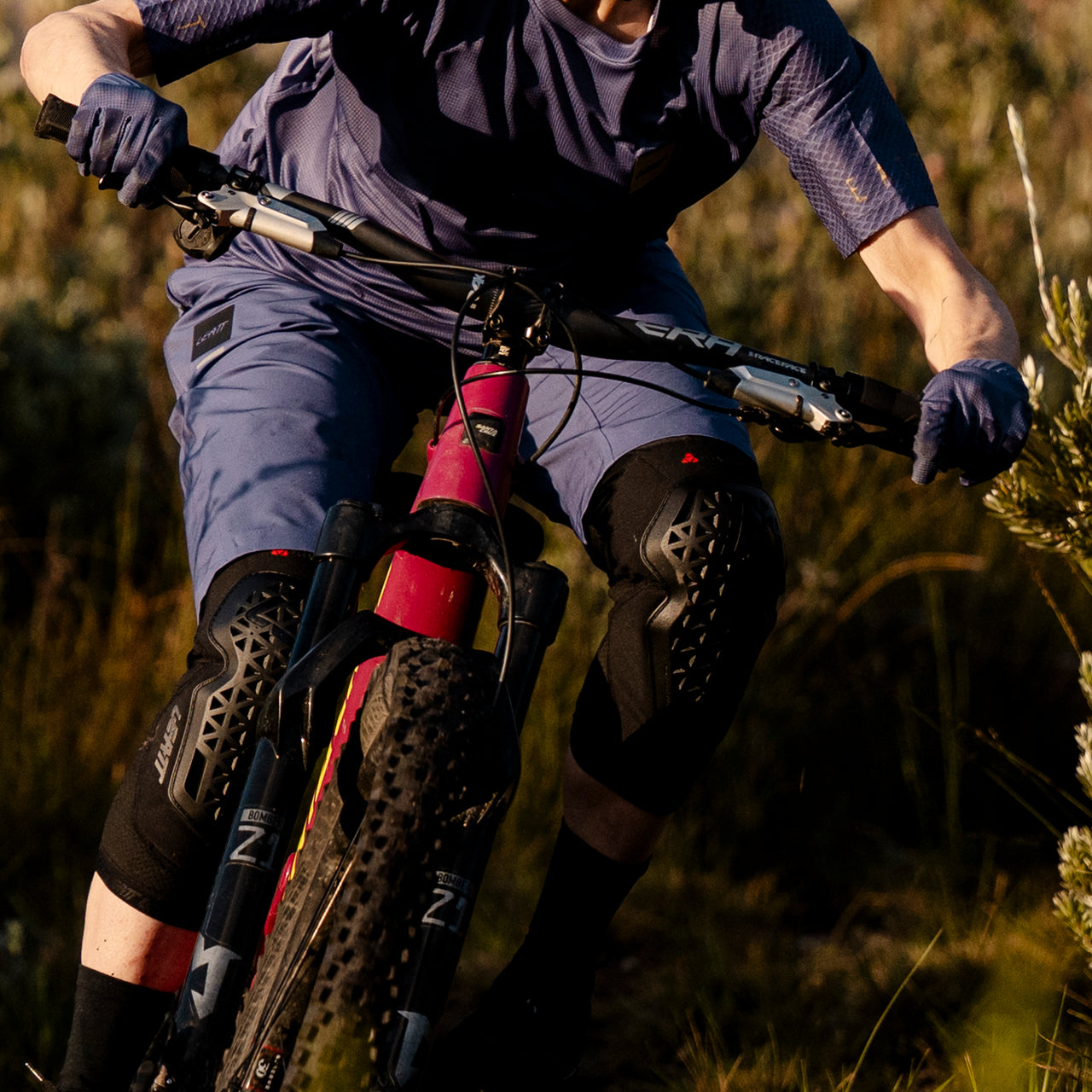 Nakolanniki LEATT FLEXMESH czarne