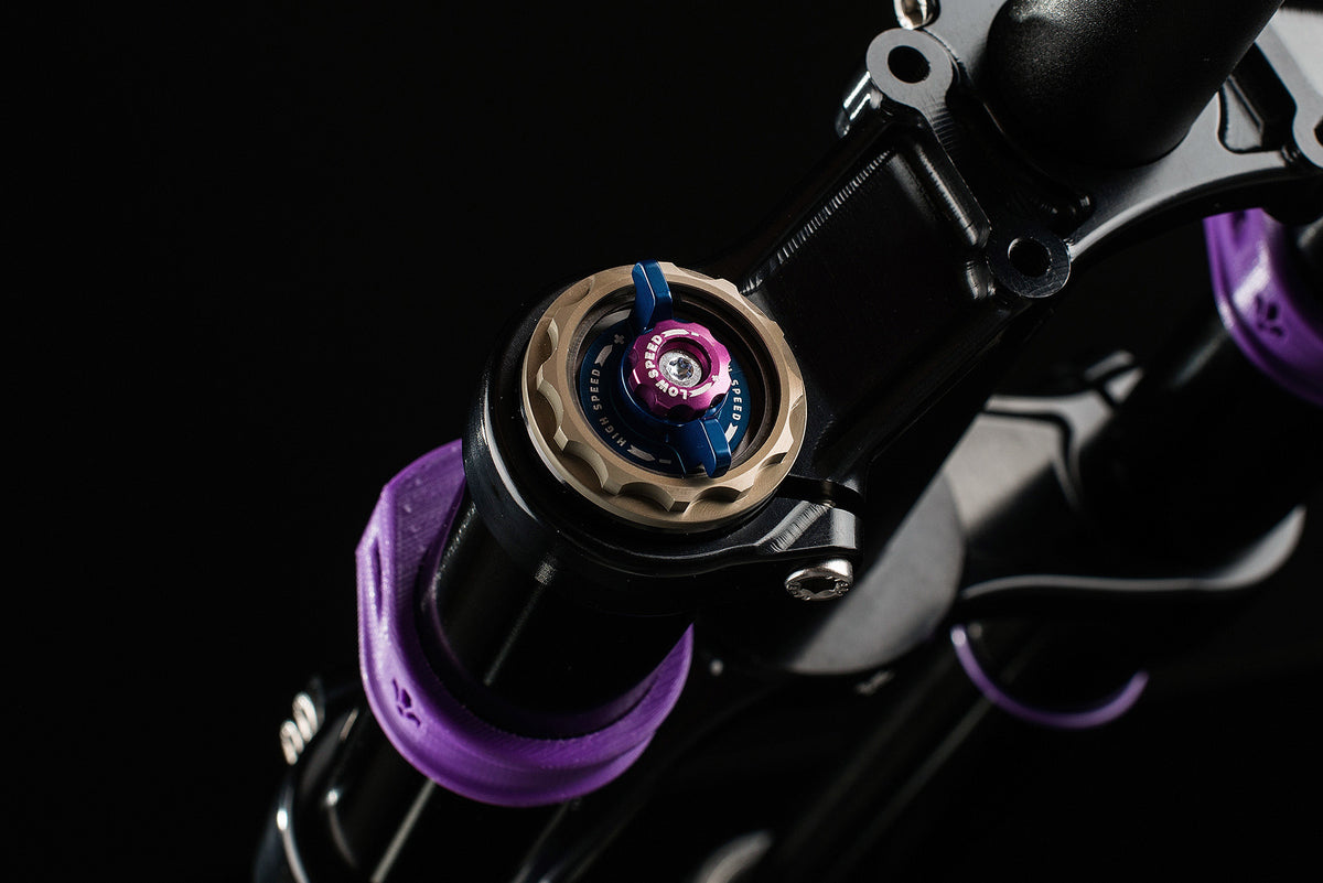 Fourche FORMULA NERO R 29" Axe 20x110mm Boost Ultraviolet