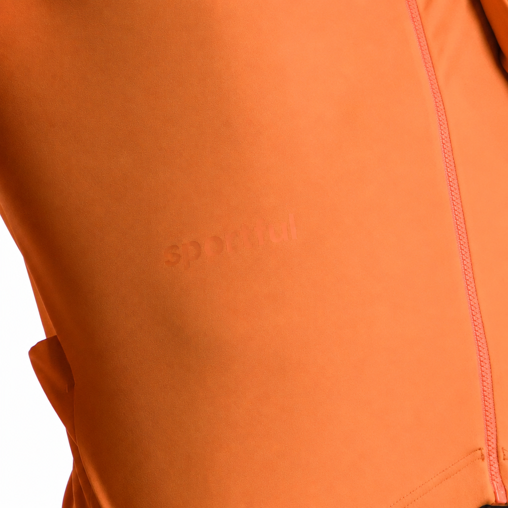Veste SPORTFUL CLASSIC 2 Orange, détail avant sur fond blanc