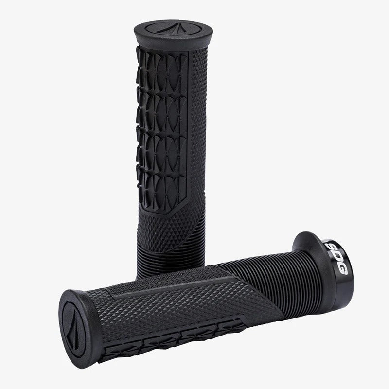 SDG OPEN CORE THRICE-grepp 136 mm Svart