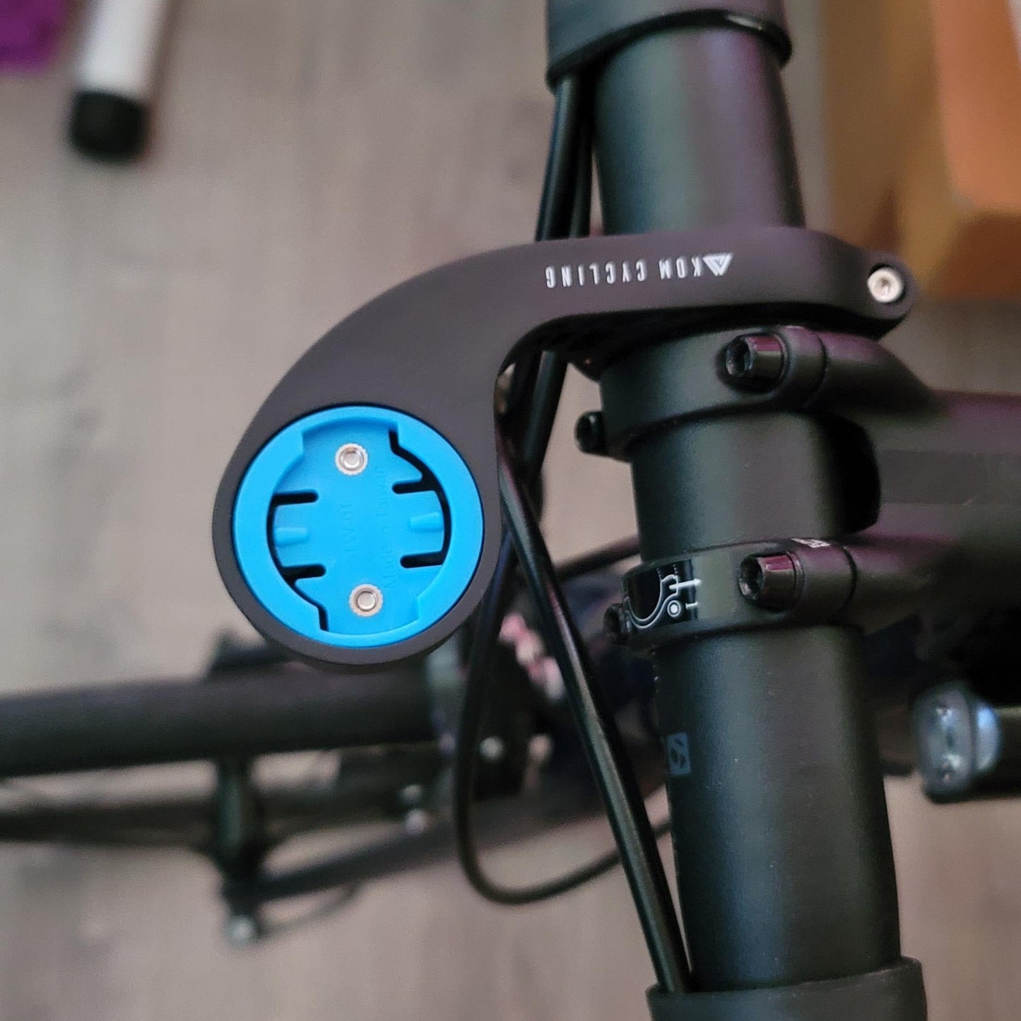 KOM CYCLING Držák na řídítka Wahoo