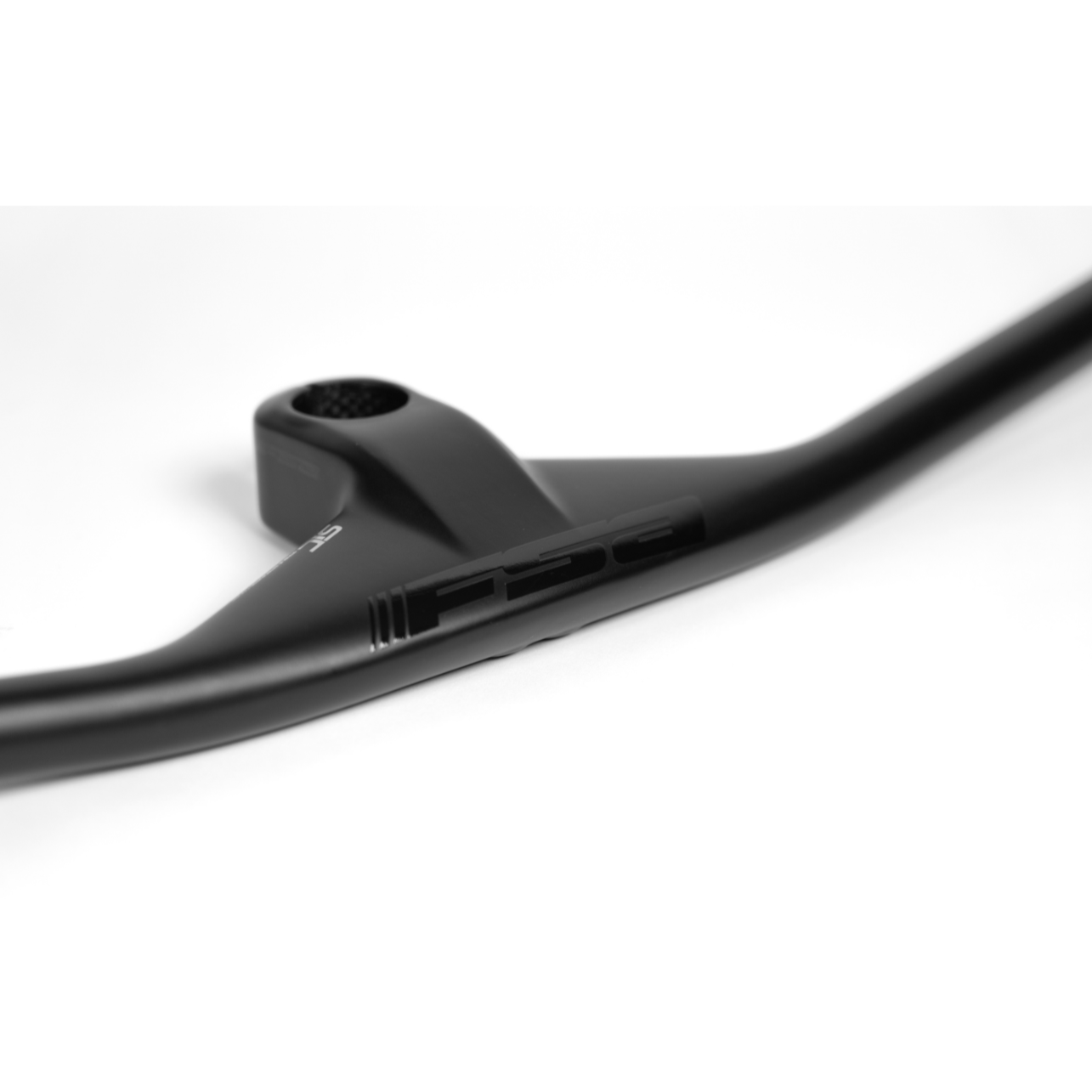 Cintre intégré FSA NS SIC Carbone Plat 60mm x 780mm Carbone