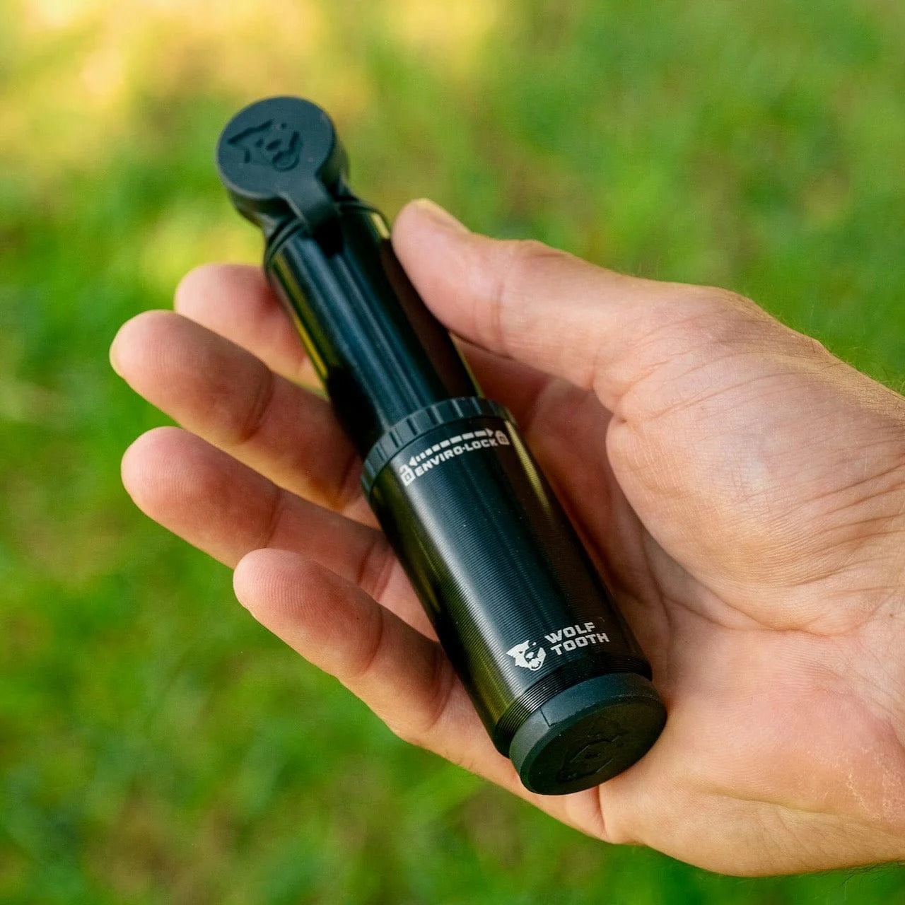 Pompe à Main WOLF TOOTH ENCASE CLIK VALVE 30CC