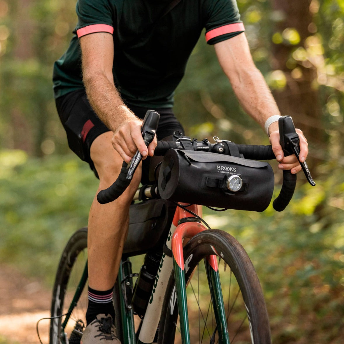 BROOKS SCAPE POUCH 3L styrväska grön