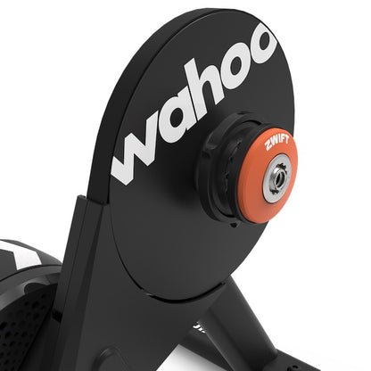 WAHOO KICKR CORE V2 ZWIFT ONE — Gros plan sur le Zwift Cog monté