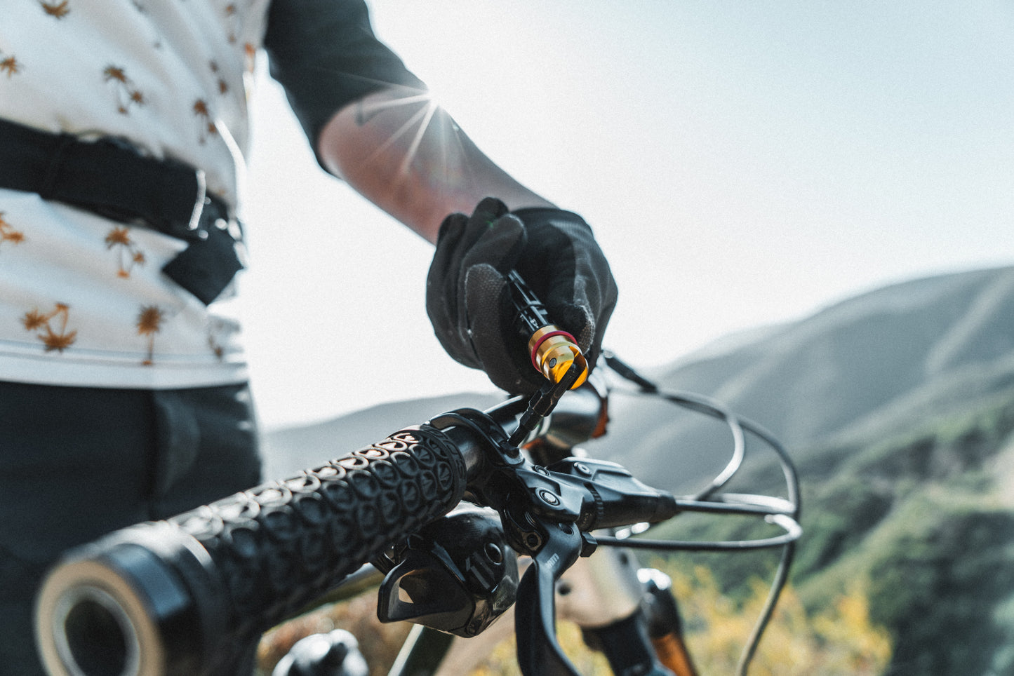 Multi-Outils Intégré Cintre LEZYNE L (11 Outils)