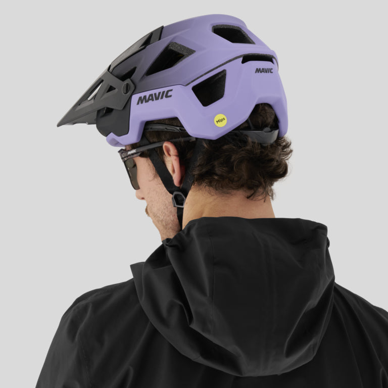 Casque VTT MAVIC DEEMAX TRAIL Noir/Violet - porté de dos