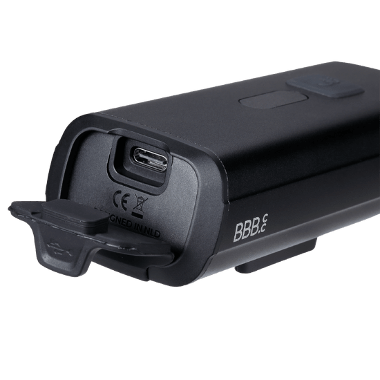 BBB STRIKEDUO 2100 přední světlo s indikátorem