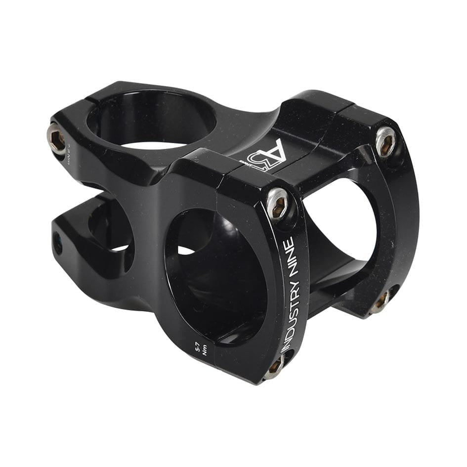 Potence INDUSTRY NINE A318 Noir — vue principale sur fond blanc