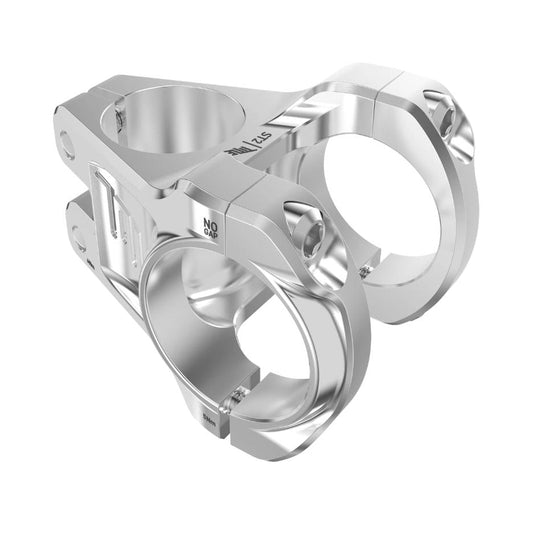 Potence TITLE ST2 Chrome — vue de profil sur fond blanc