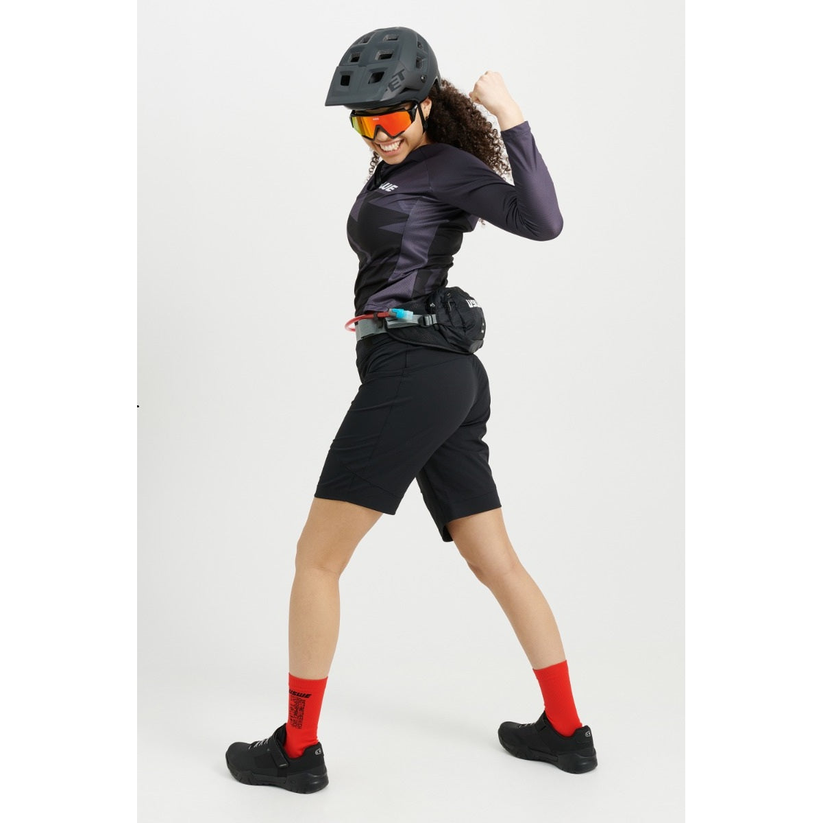 USWE SKRUBB Shorts til kvinder Sort